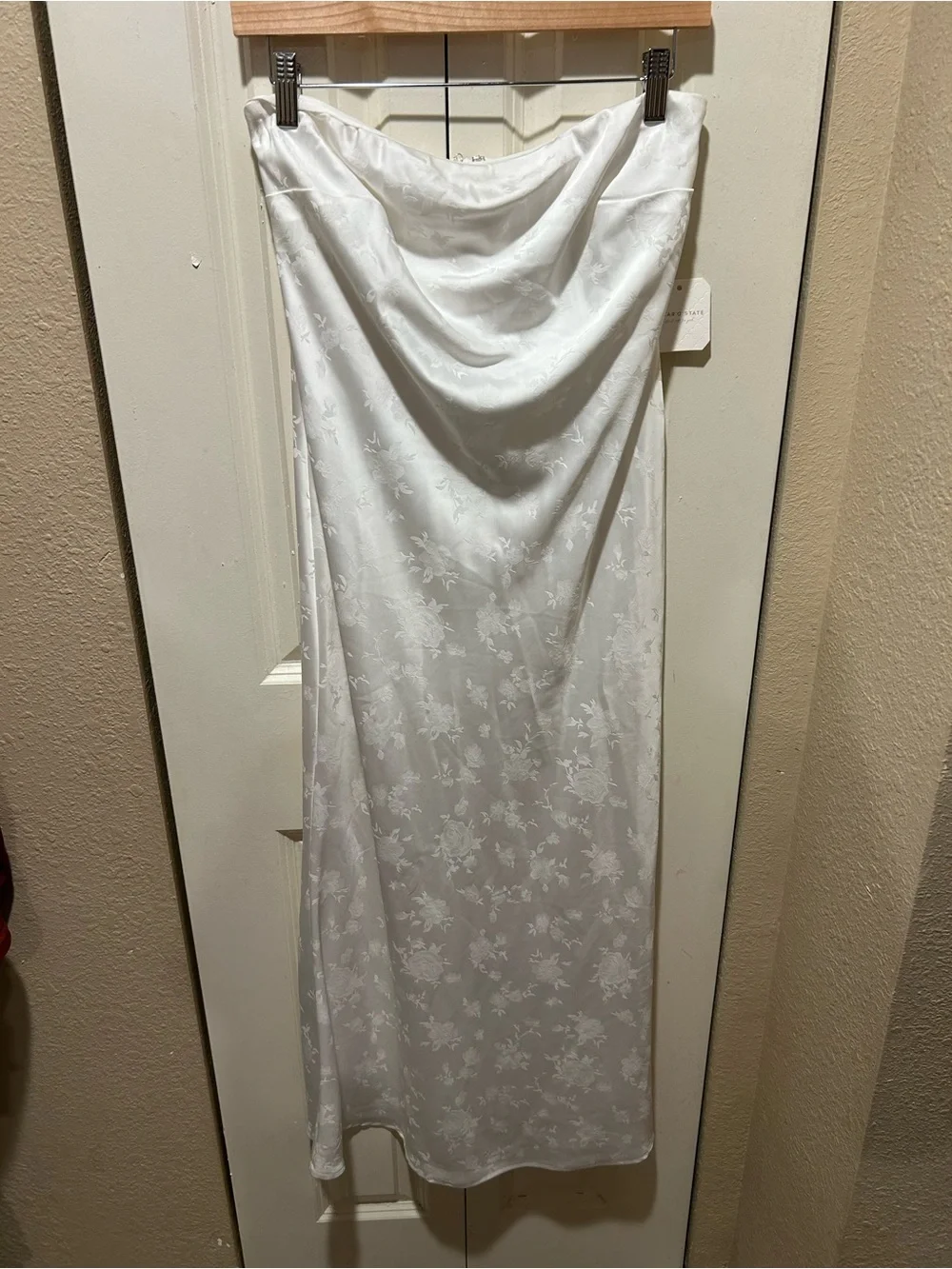 NWT Altar’d State Strapless Jacquard Dress White Floral , Large